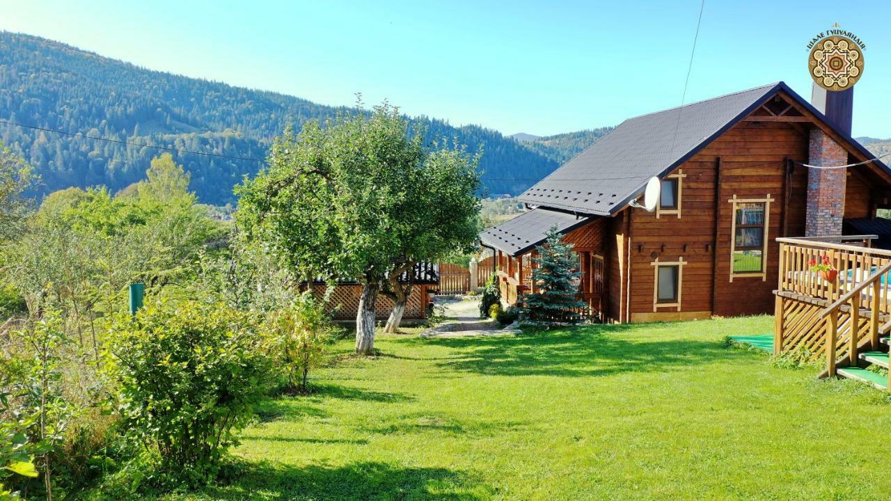 Hutsulyandiya Chalet Mykulytschyn